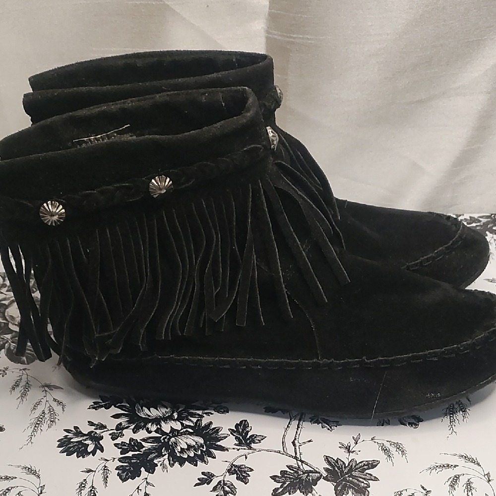 TC Black Ankle Booties‎ with Classic Design Size 8